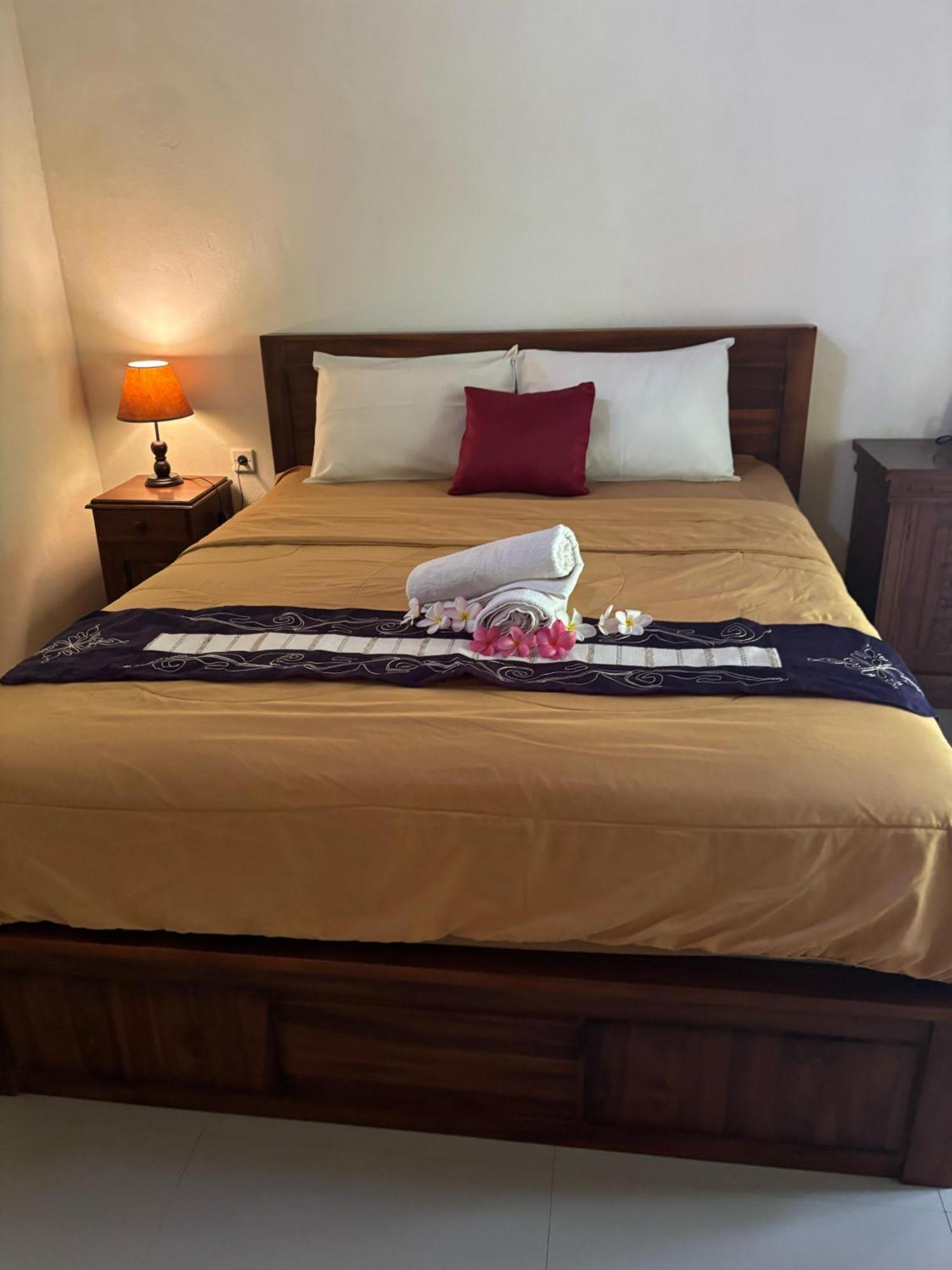 Kubu Artha Bungalow Nusa Penida Ped エクステリア 写真