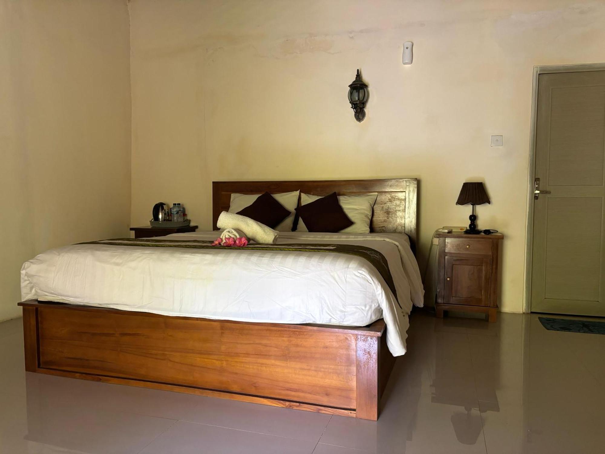 Kubu Artha Bungalow Nusa Penida Ped エクステリア 写真