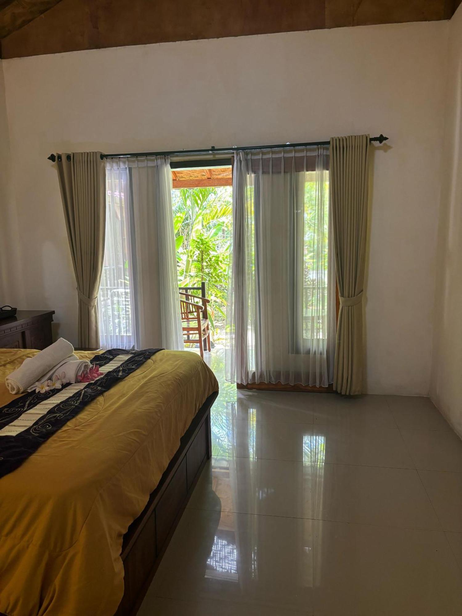 Kubu Artha Bungalow Nusa Penida Ped エクステリア 写真